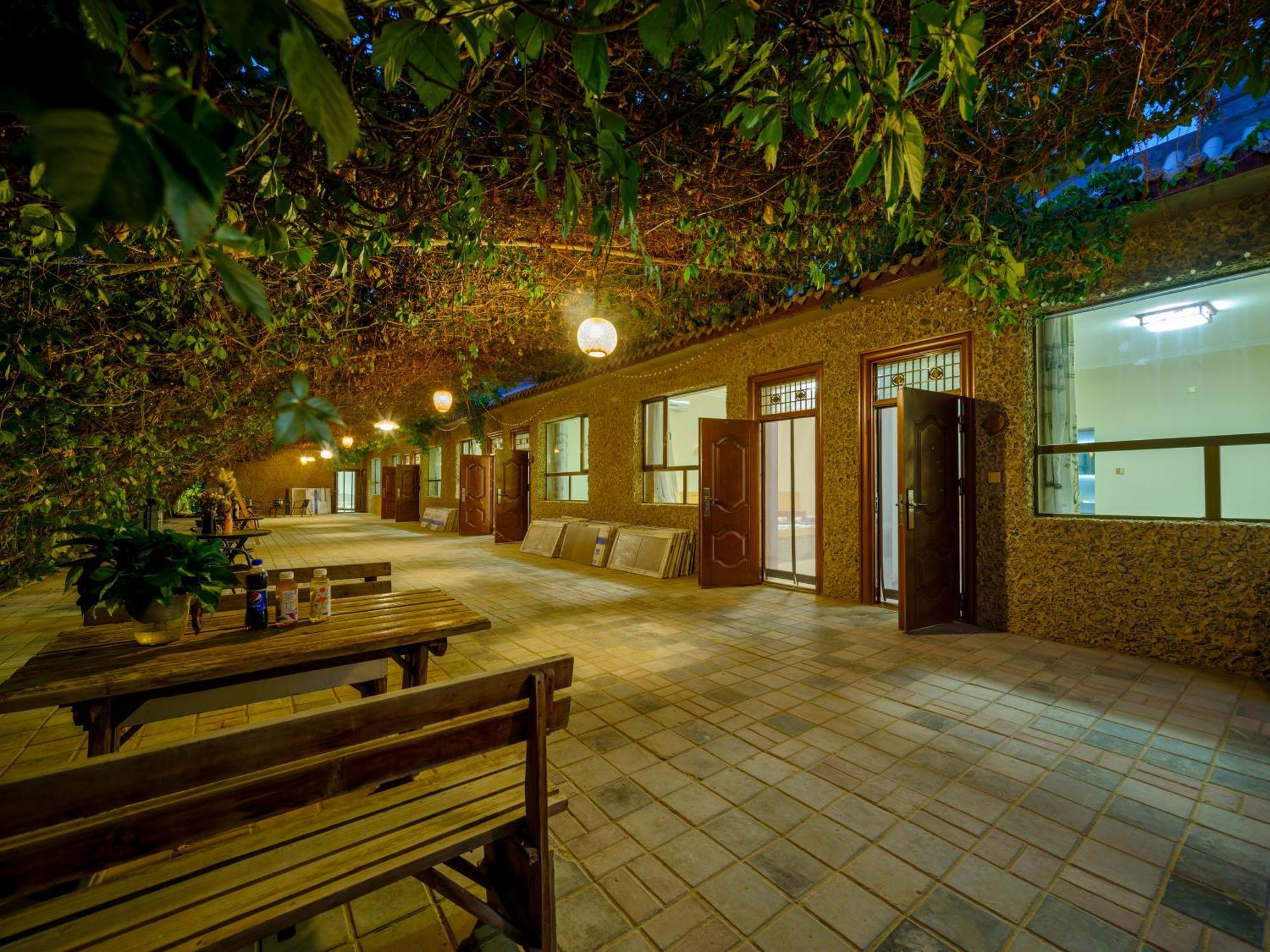 Dunhuang Hu Yang Inn Ngoại thất bức ảnh